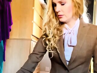 Lovely Blonde With Penny-pinching Pussy Masturbate Solo